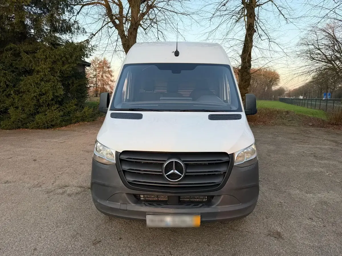 Gebraucht Mercedes Sprinter 150 PS (110 kW) 2023 Weiß Van