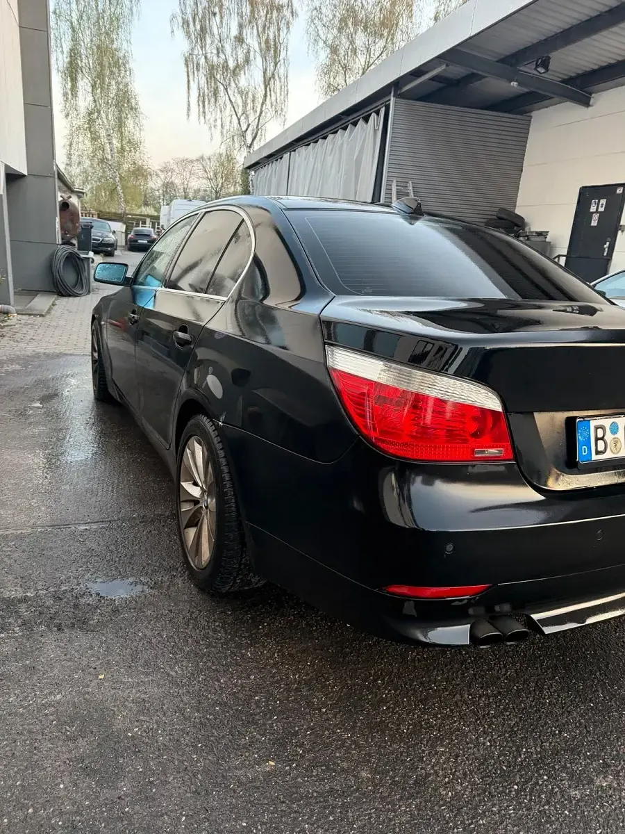 Gebraucht BMW 520 305 PS (224 kW) 2007 Schwarz Limousine