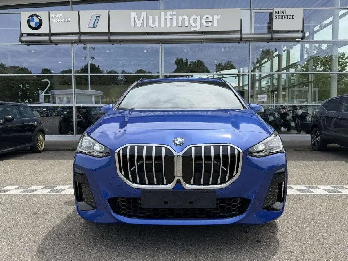 Neu BMW 220 Active Tourer M Sport 156 PS (114 kW) 2026 Blau Van / Kleinbus