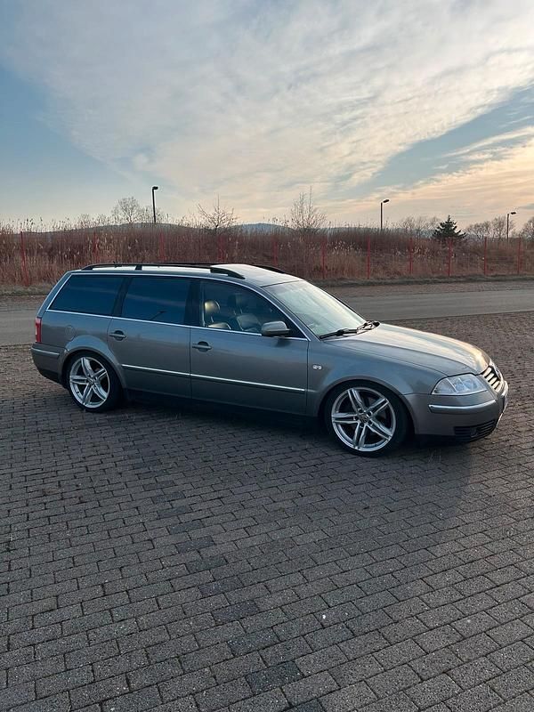 Gebraucht VW Passat 131 PS (96 kW) 2001 Grau Kombi