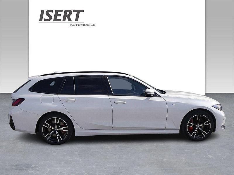 Gebraucht BMW 330 M Sport 286 PS (210 kW) 2023 Weiß Kombi