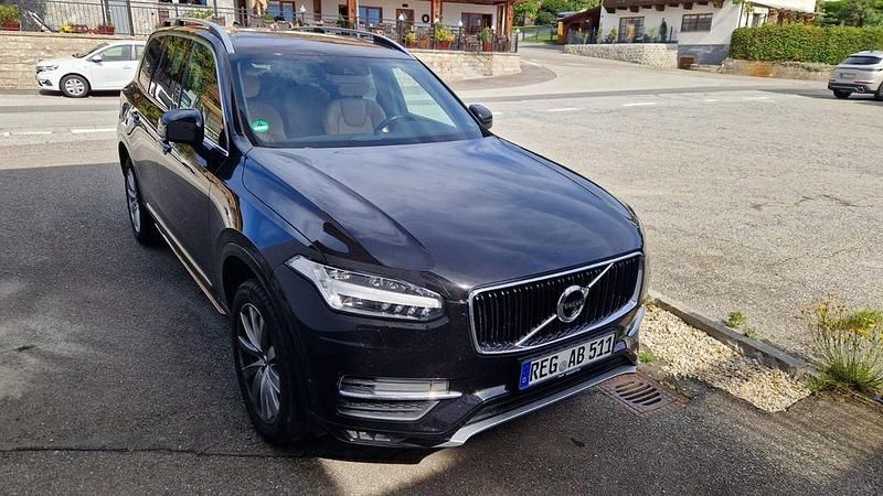 Schwarz Gebraucht 2017 Volvo XC90 Inscription SUV | 22.269 € (Superpreis) - Bild 1/4