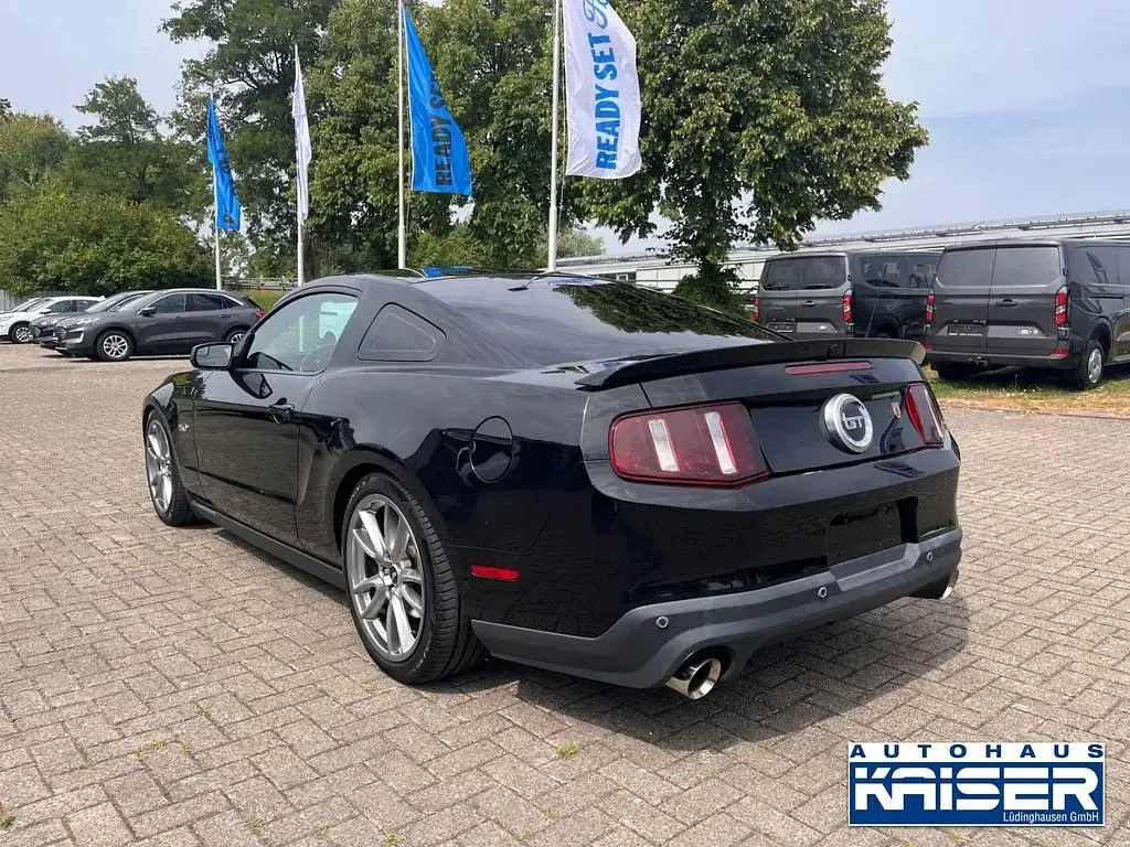 Gebraucht Ford Mustang GT Premium 417 PS (306 kW) 2012 Schwarz Coupé