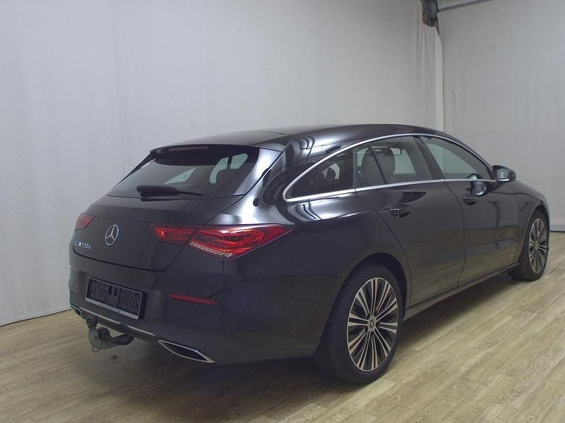 Gebraucht Mercedes CLA220 Shooting Brake Progressive 190 PS (139 kW) 2021 Schwarz Kombi