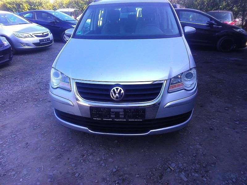 Gebraucht VW Touran 140 PS (102 kW) 2010 Silber Van / Kleinbus