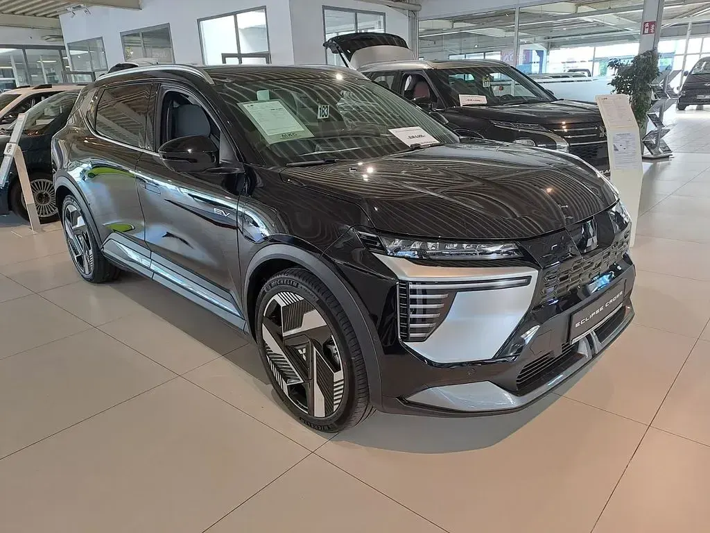 Neu Mitsubishi Eclipse Diamant Edition 160 kW (218 PS) 2026 Schwarz SUV