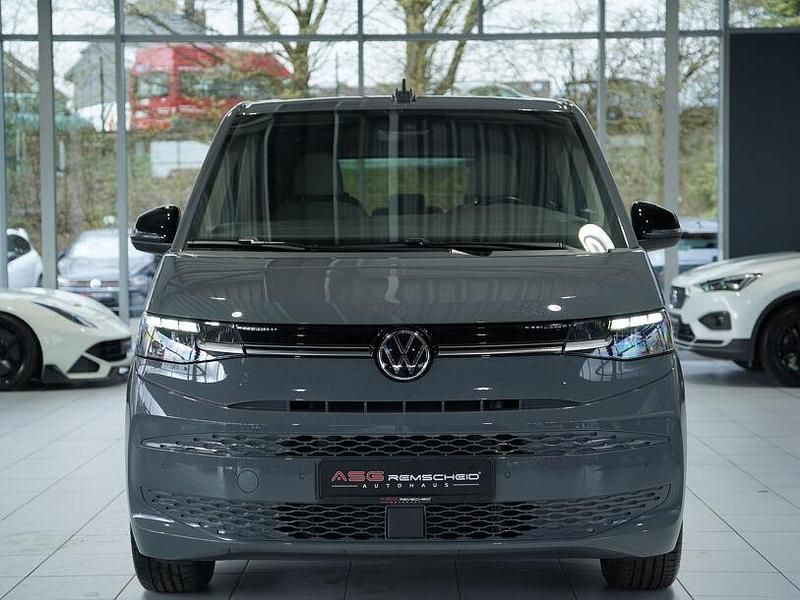 Gebraucht VW Multivan Life 204 PS (150 kW) 2022 Grau Van