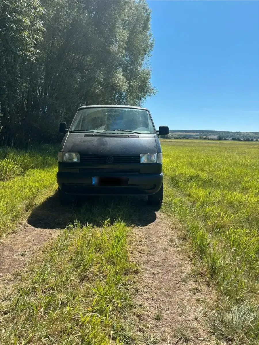 Gebraucht VW T4 68 PS (50 kW) 2001 Schwarz Van