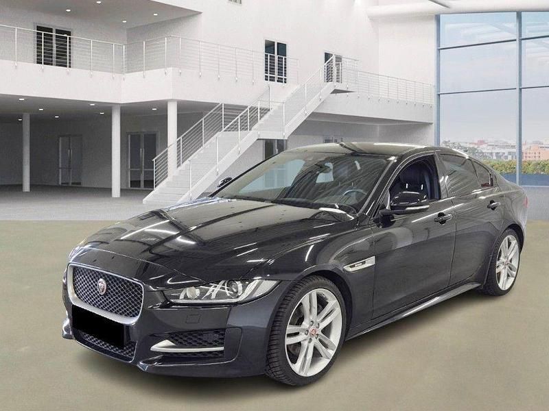 Gebraucht Jaguar XE R-Dynamic 179 PS (131 kW) 2018 Schwarz Limousine