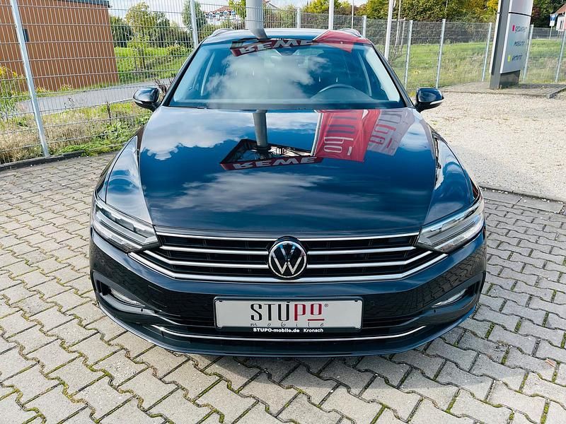 Gebraucht VW Passat Business 150 PS (110 kW) 2022 Schwarz Kombi