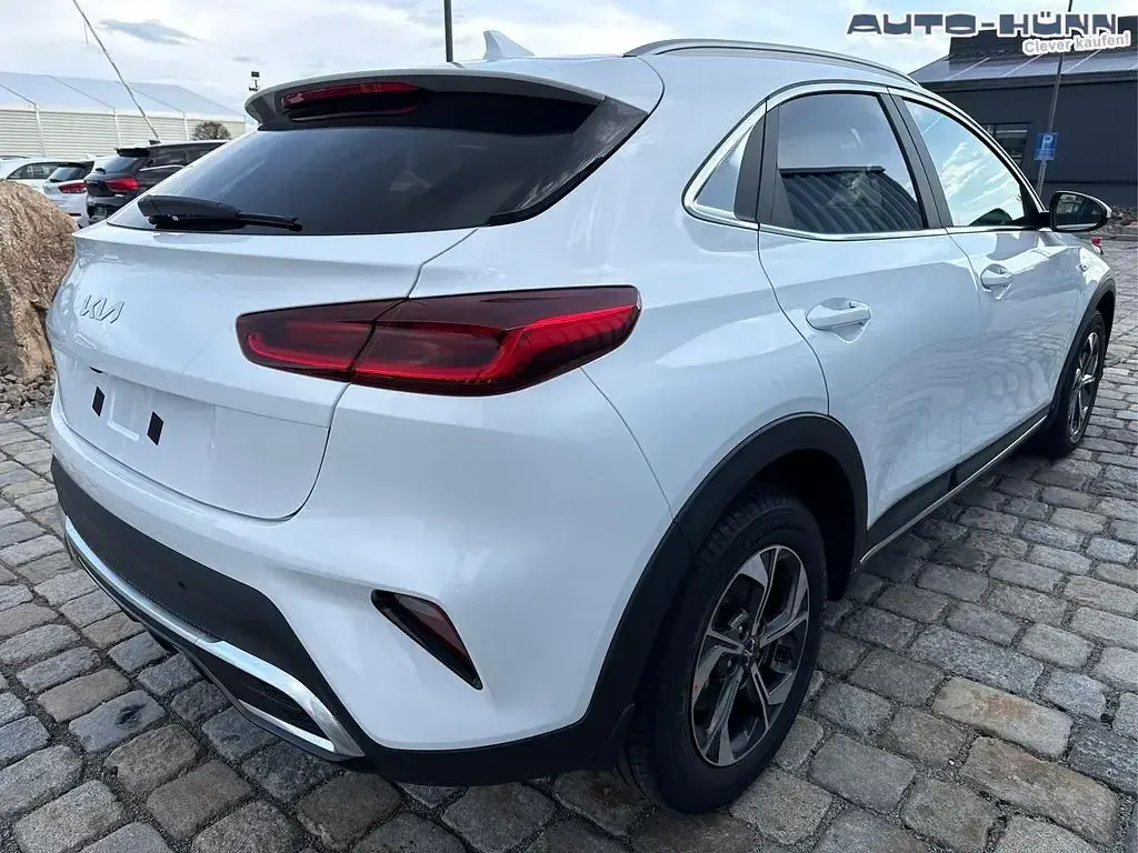Neu Kia XCeed Style 150 PS (110 kW) 2026 Deluxewhite metallic SUV