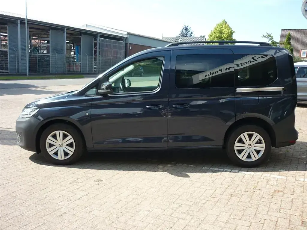 Gebraucht VW Caddy 122 PS (89 kW) 2022 Starlight blue Van / Kleinbus