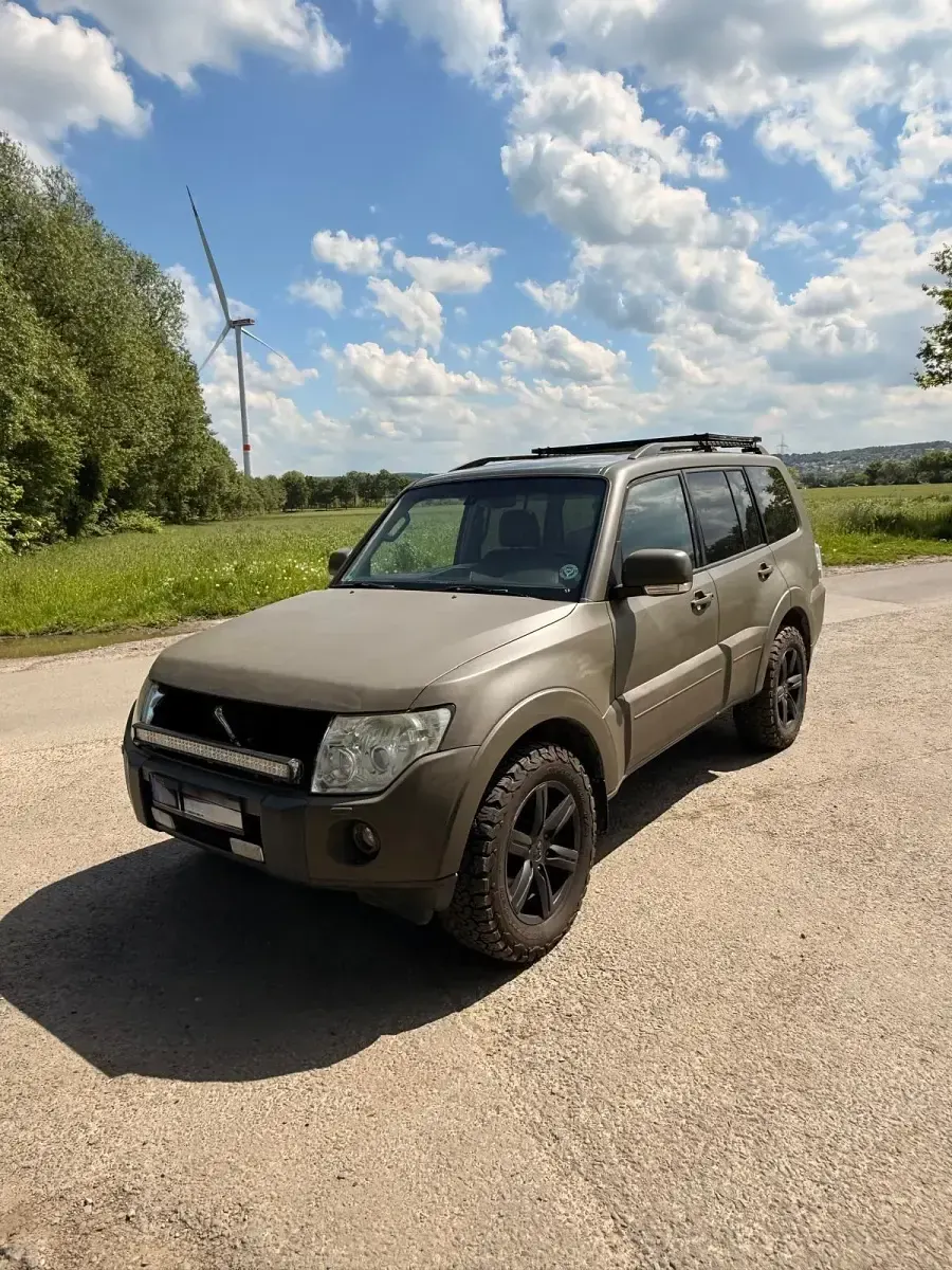 Gebraucht Mitsubishi Pajero 170 PS (125 kW) 2008 Grün SUV