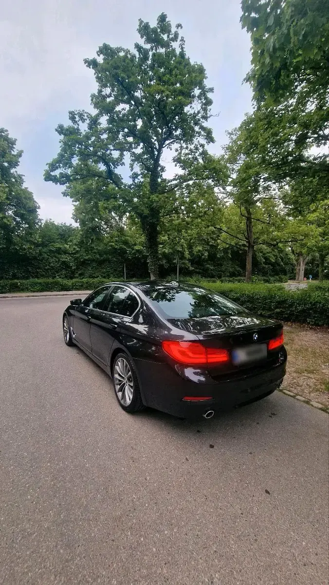 Gebraucht BMW 530 265 PS (194 kW) 2017 Braun Limousine