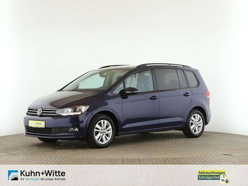 Blau Gebraucht 2022 VW Touran Comfortline Van / Kleinbus | 21.520 € (Superpreis) - Bild 1/3