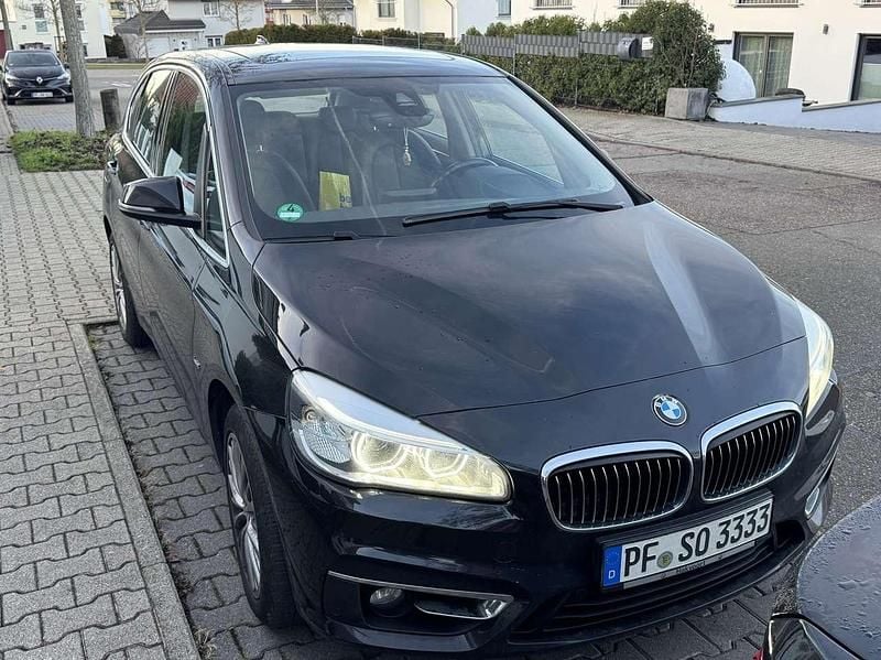 Schwarz Gebraucht 2017 BMW 220 Luxury Line Van / Kleinbus | 14.000 € (Superpreis) - Bild 1/4
