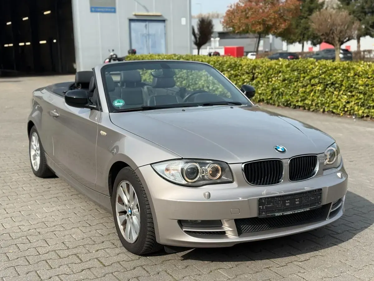 Gebraucht BMW 118 Cabriolet Advantage 143 PS (105 kW) 2010 Silber Cabrio