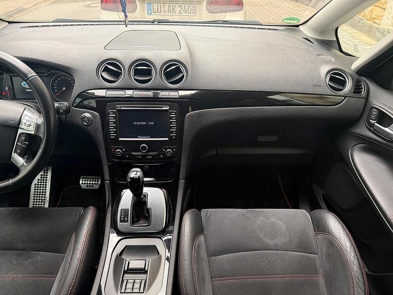 Gebraucht Ford S-MAX 163 PS (119 kW) 2014 Weiß Van / Kleinbus