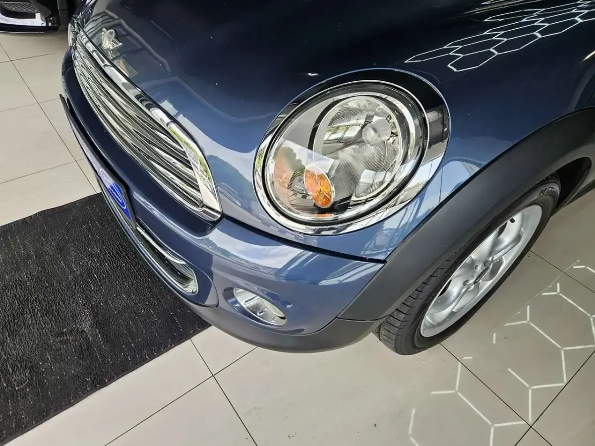 Gebraucht Mini Cooper Cabriolet 122 PS (89 kW) 2011 Horizon blue metallic Cabrio