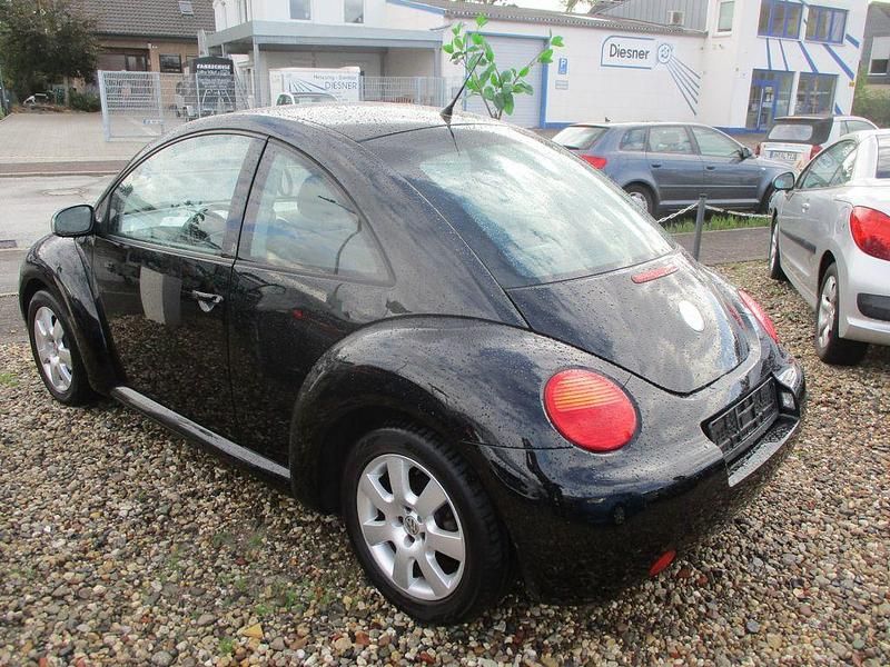 Gebraucht VW New Beetle 75 PS (55 kW) 2003 Schwarz Kleinwagen