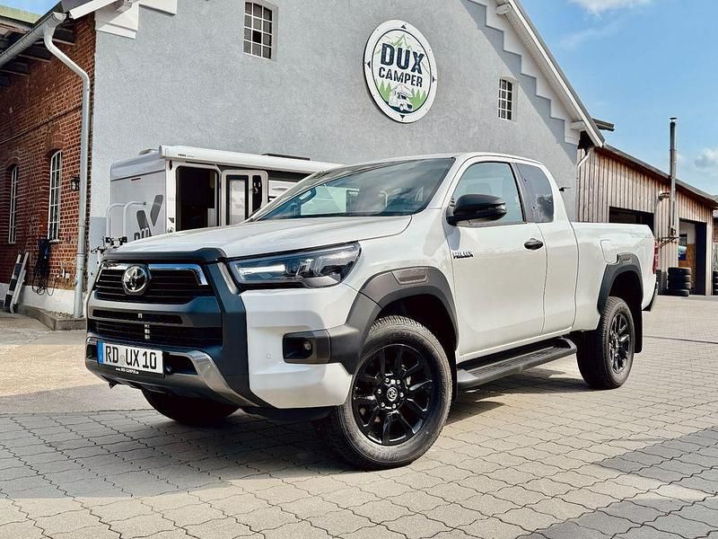 Weiß Gebraucht 2025 Toyota HiLux Abholung | 64.900 € (Teuer) - Bild 1/4