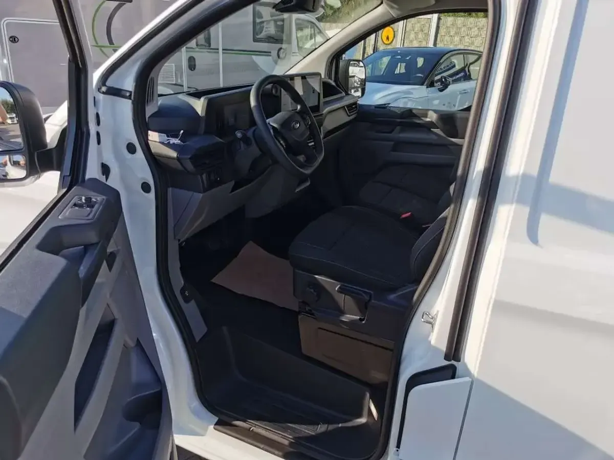 Używany Ford E-Transit Trend 160 kW (218 KM) 2025 Biały Van