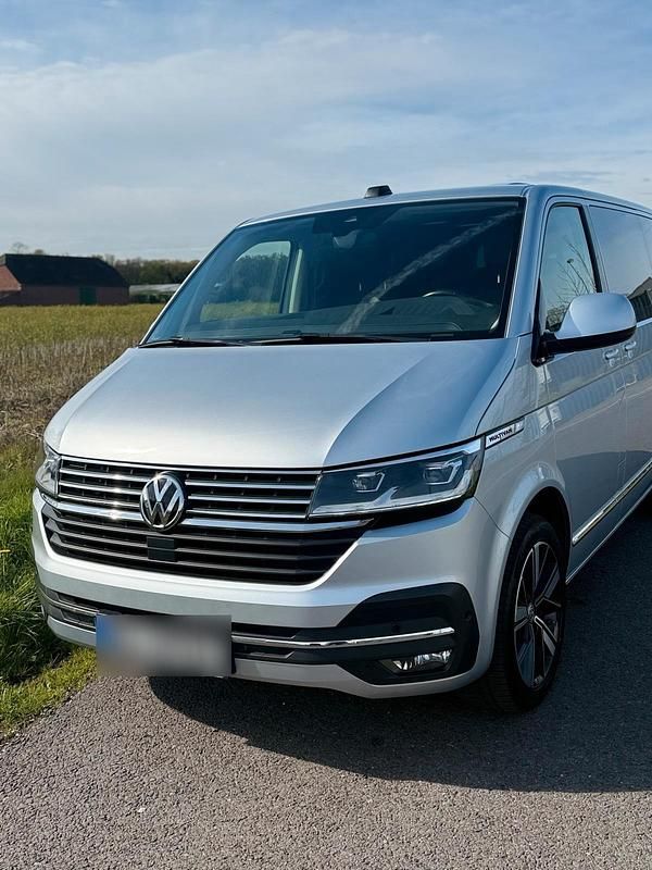 Second-hand VW Multivan Highline 199 CP (146 kW) 2020 Argintiu Monovolum