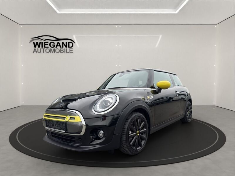 Schwarz Gebraucht 2020 Mini Cooper SE Kleinwagen | 13.990 € (Fairer Preis) - Bild 1/4