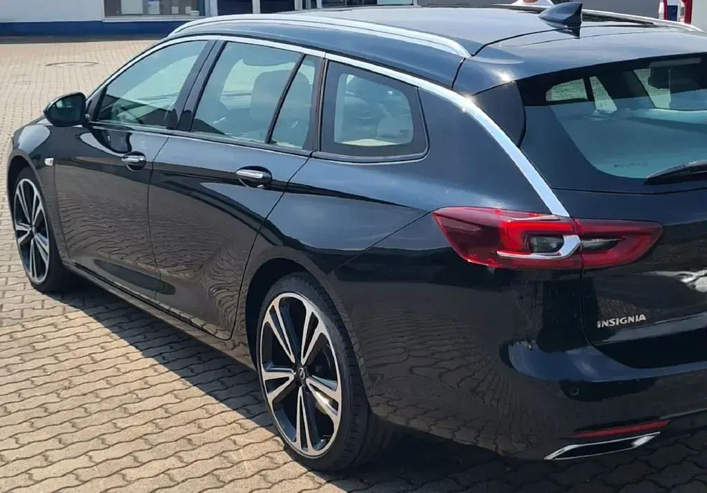 Gebraucht Opel Insignia 209 PS (153 kW) 2018 Schwarz Limousine