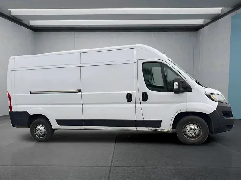 Gebraucht Peugeot Boxer 140 PS (102 kW) 2024 Weiß Van