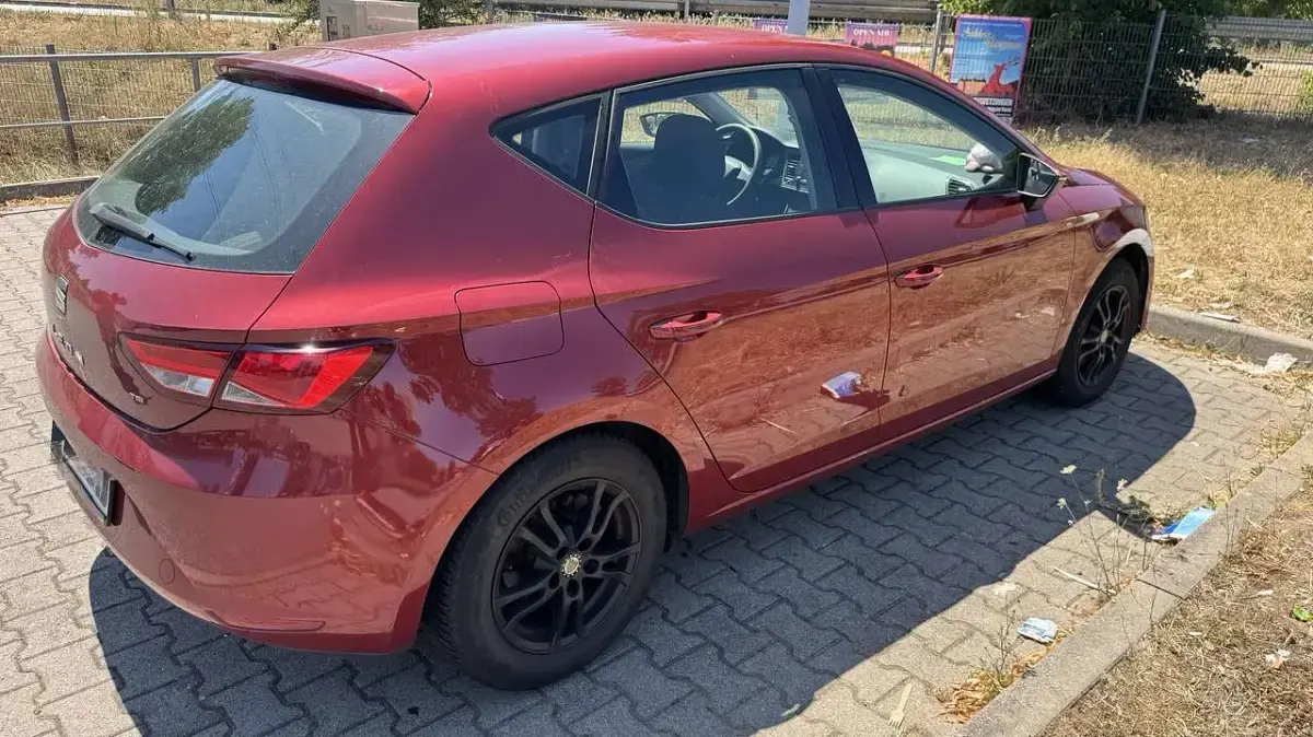 Gebraucht Seat Leon Style 105 PS (77 kW) 2013 Rot Limousine