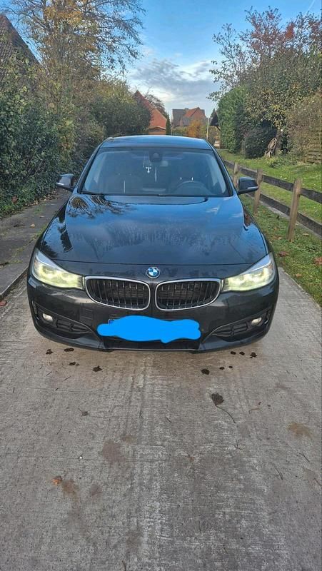 Schwarz Gebraucht 2015 BMW 320 Gran Turismo Limousine | 12.000 € (Fairer Preis) - Bild 1/4