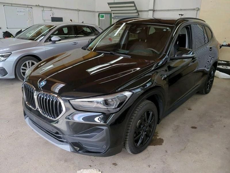 Schwarz Gebraucht 2022 BMW X1 Advantage SUV | 24.900 € (Fairer Preis) - Bild 1/4