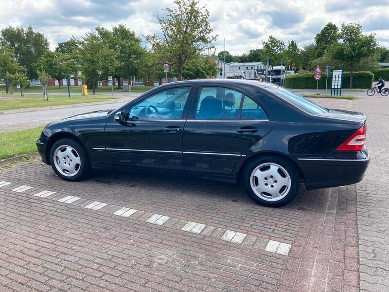 Schwarz Gebraucht 2007 Mercedes C180 Limousine | 5.600 € - Bild 1/4