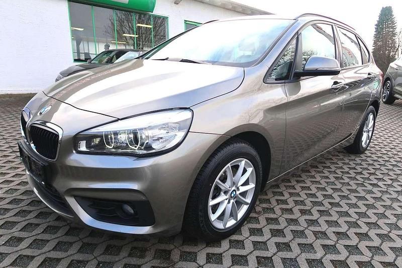 Gebraucht BMW 218 150 PS (110 kW) 2015 Platinsilberpearleffect Van / Kleinbus