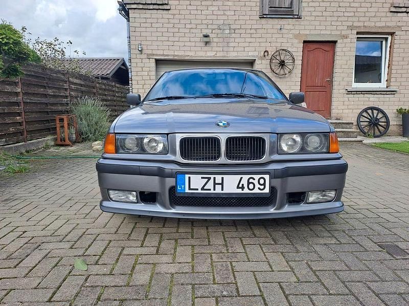 Second-hand BMW 320 150 CP (110 kW) 1992 Gri Berlinǎ