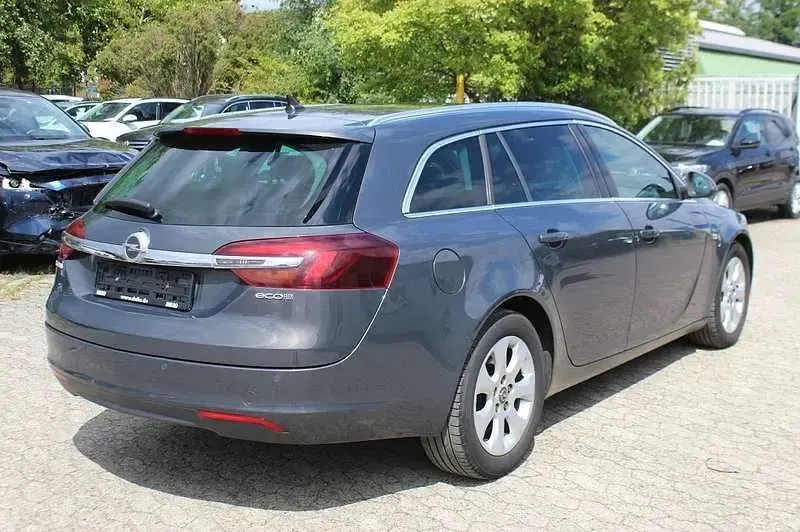 Gebraucht Opel Insignia Innovation 140 PS (102 kW) 2013 Schwarz Kombi