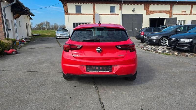 Gebraucht Opel Astra 150 PS (110 kW) 2016 Rot Limousine