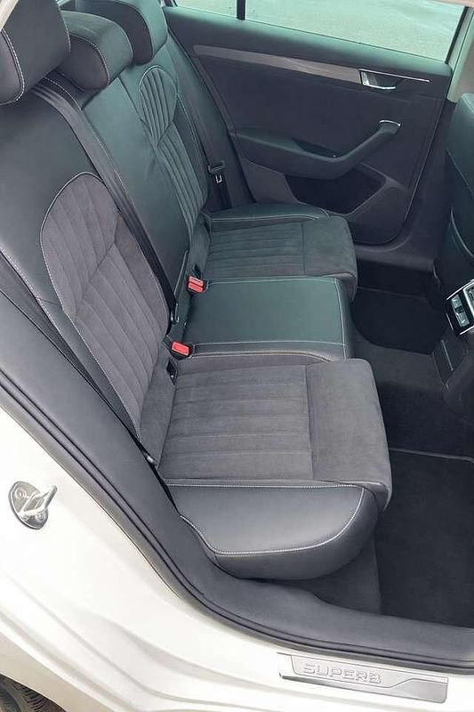 Gebraucht Skoda Superb Style 156 PS (114 kW) 2020 Weiß Kombi