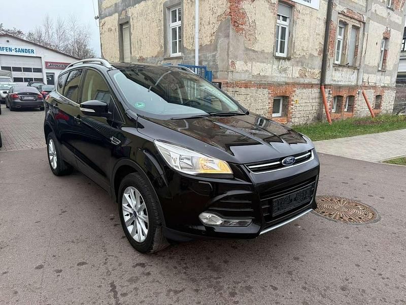 Schwarz Gebraucht 2016 Ford Kuga Titanium SUV | 10.900 € (Superpreis) - Bild 1/4