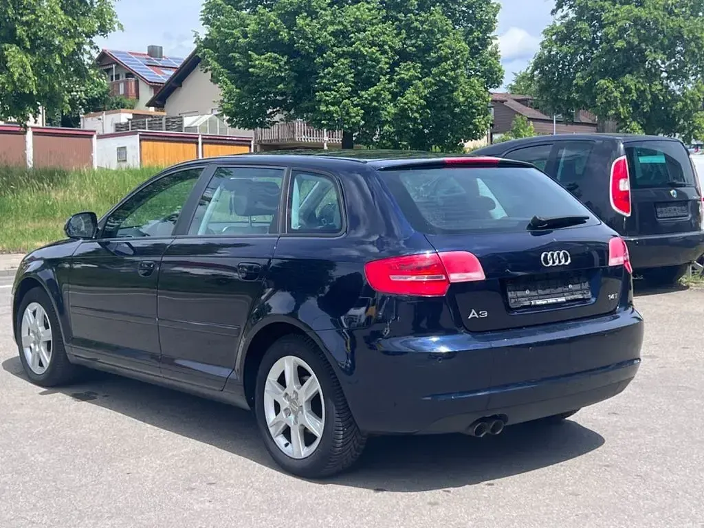 Gebraucht Audi A3 Attraction 125 PS (91 kW) 2009 Blau Kleinwagen