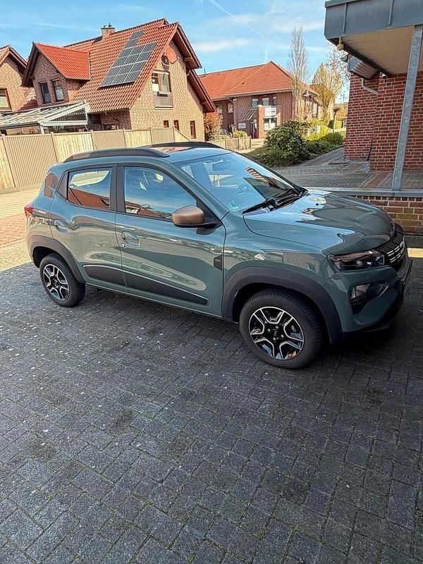 Second-hand Dacia Spring Extreme 47 kW (65 CP) 2023 Verde Hatchback