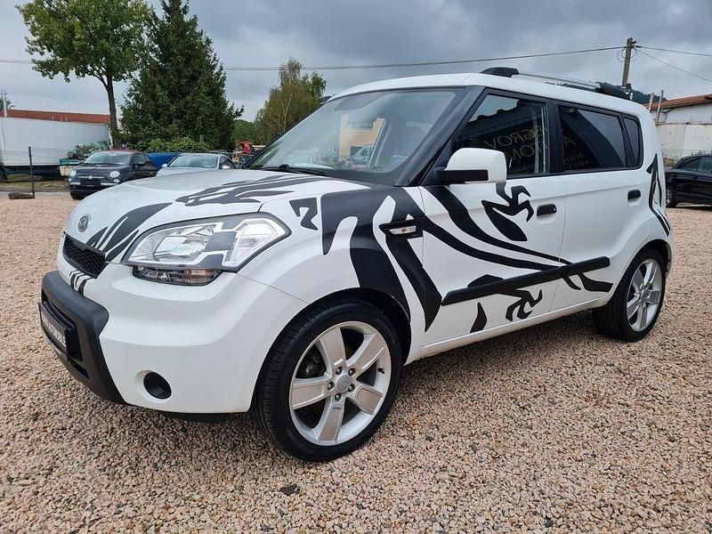 Weiß Gebraucht 2009 Kia Soul Attract SUV | 5.200 € (Etwas zu teuer) - Bild 1/4