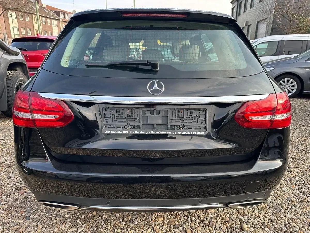 Gebraucht Mercedes C180 Avantgarde 156 PS (114 kW) 2017 Schwarz Kombi
