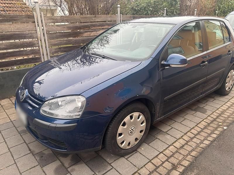 Second-hand VW Golf V 115 CP (84 kW) 2004 Albastru Hatchback