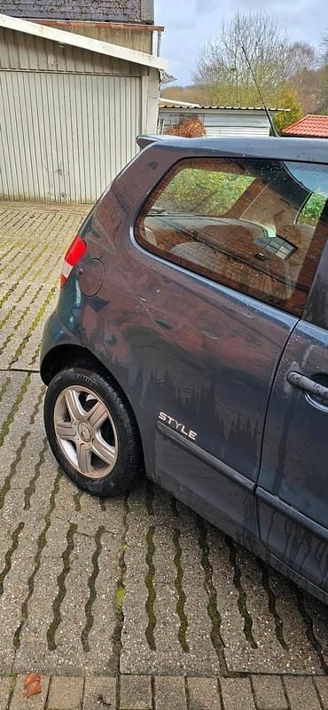 Gebraucht VW Fox Style 60 PS (44 kW) 2011 Grau Kleinwagen