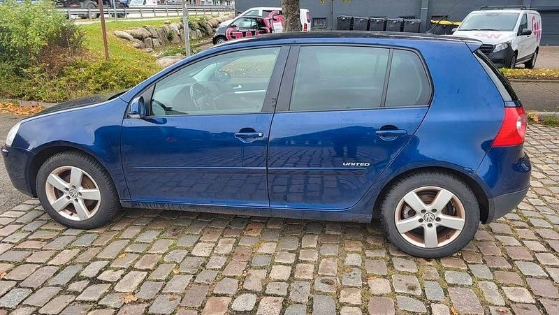 Blau Gebraucht 2008 VW Golf VI United Limousine | 1.799 € (Superpreis) - Bild 1/4