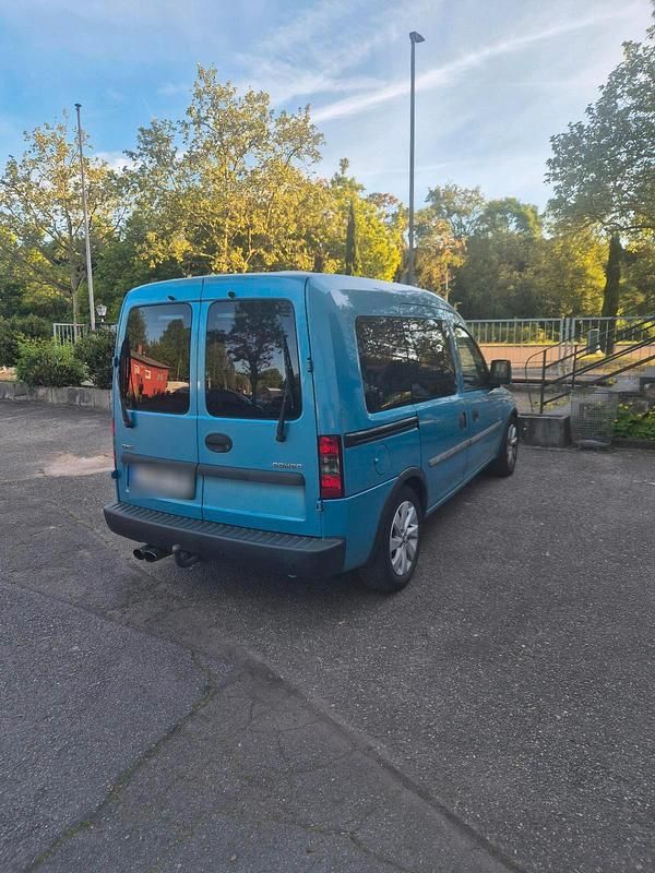 Second-hand Opel Combo 94 CP (69 kW) 2002 Albastru Monovolum