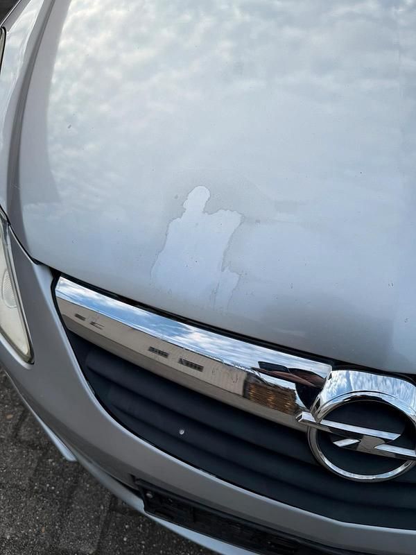 Gebraucht Opel Corsa 90 PS (66 kW) 2009 Silber Kleinwagen