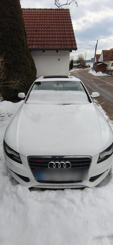 Weiß Gebraucht 2009 Audi A4 Kombi | 3.800 € (Superpreis) - Bild 1/4